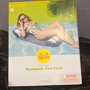 4/$20 - New Sun Squad Inflatable Hammock Pool Float - Navy & White